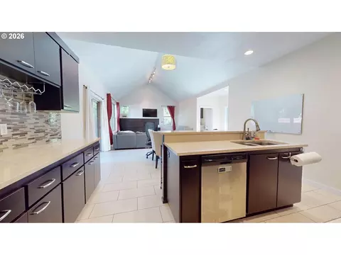 Kitchen - 375 Mia Ln, Eugene, OR 97401 photo 6 of 6