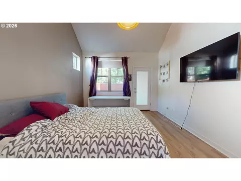 Bedroom - 375 Mia Ln, Eugene, OR 97401 photo 7 of 8