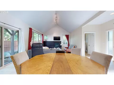 Dining - 375 Mia Ln, Eugene, OR 97401 photo 1 of 2