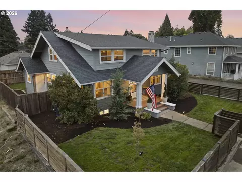 Exterior - 3249 3rd St, Hubbard, OR 97032 photo 2 of 11