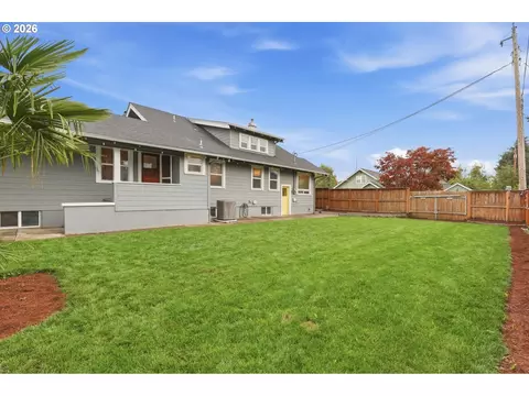 Exterior - 3249 3rd St, Hubbard, OR 97032 photo 10 of 11