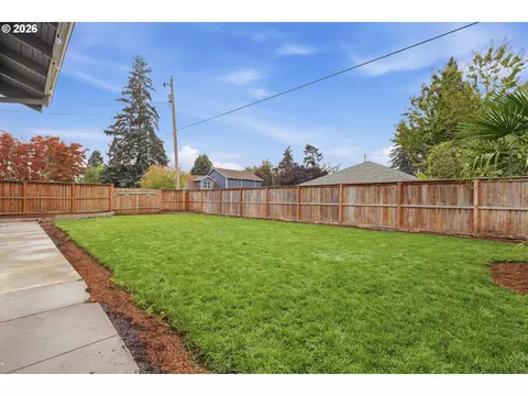Exterior - 3249 3rd St, Hubbard, OR 97032 photo 11 of 11