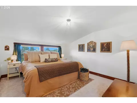 Bedroom - 3249 3rd St, Hubbard, OR 97032 photo 1 of 5