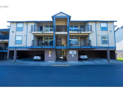 281 SE 162nd Ave #105, Portland, OR 97233
