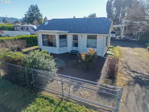 1271 W 11th St, Coquille, OR 97423