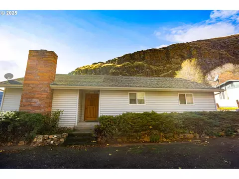 315 Coffield Canyon Rd, Wishram, WA 98673