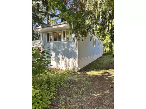 37635 Row River Rd #7, Dorena, OR 97434