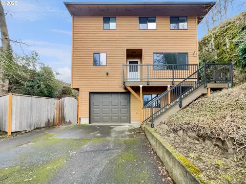 195 N 8th St, Saint Helens, OR 97051