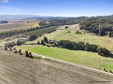 17300 SW Muddy Valley Rd, Mcminnville, OR 97128