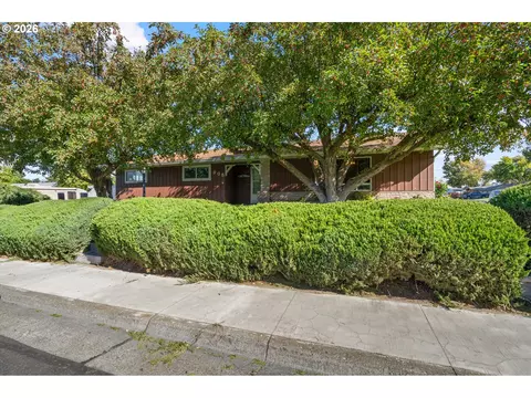 905 SW 4th St, Hermiston, OR 97838