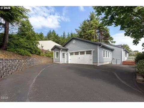 539 SE Neptune Ave, Lincoln City, OR 97367