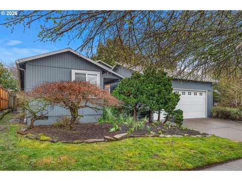 3306 NE Holman St, Portland, OR 97211