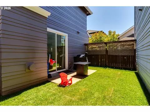Exterior - 1628 Hamlet Ln, Eugene, OR 97402 photo 7 of 8