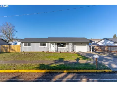 1065 W Sherman St, Lebanon, OR 97355