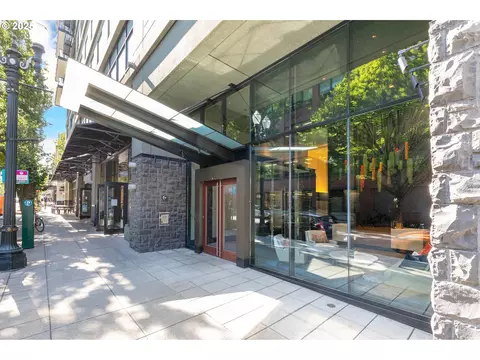 1025 NW Couch St #1415, Portland, OR 97209