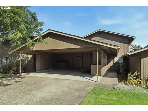 Exterior - 2204 Ridgeway Dr, Eugene, OR 97401 photo 3 of 12