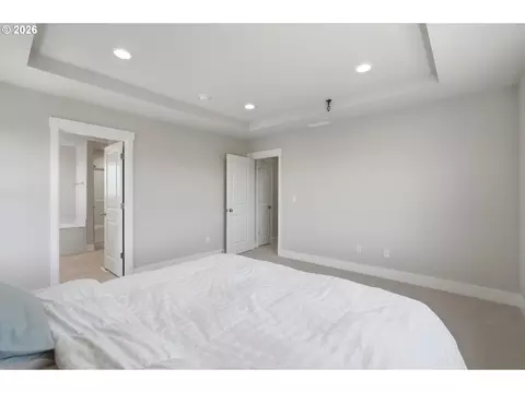 Bedroom - 41470 Metolius Ave, Sandy, OR 97055 photo 7 of 7