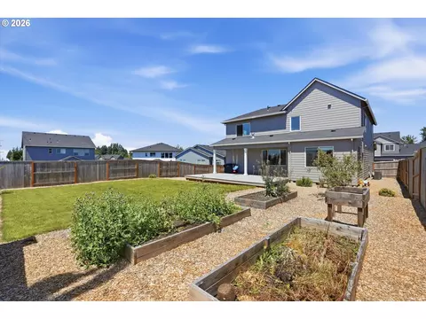 Exterior - 41470 Metolius Ave, Sandy, OR 97055 photo 7 of 8