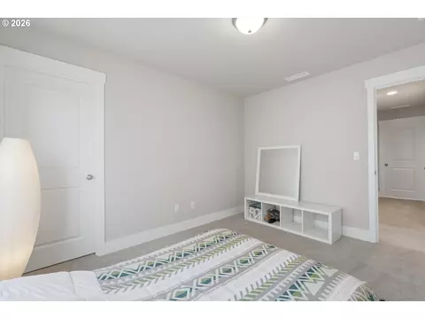 Bedroom - 41470 Metolius Ave, Sandy, OR 97055 photo 2 of 7