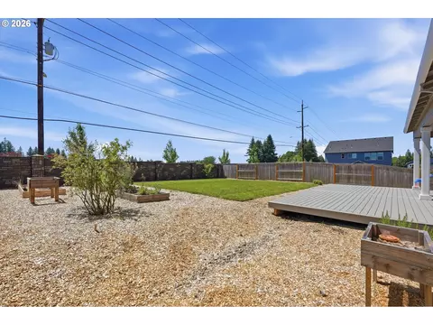 Exterior - 41470 Metolius Ave, Sandy, OR 97055 photo 8 of 8