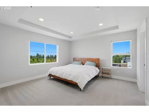 Bedroom - 41470 Metolius Ave, Sandy, OR 97055 photo 6 of 7
