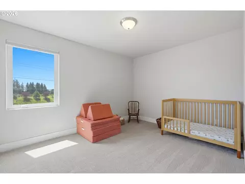 Bedroom - 41470 Metolius Ave, Sandy, OR 97055 photo 3 of 7