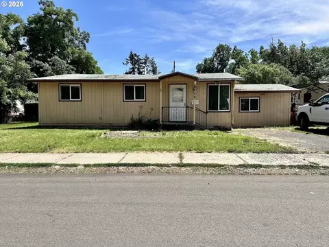 1702 Y Ave, La Grande, OR 97850
