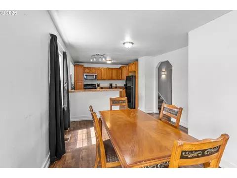 Dining - 1901 SW Goodwin Ave, Pendleton, OR 97801 photo 1 of 2