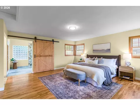 Bedroom - 1929 NE Adams St, Camas, WA 98607 photo 1 of 4