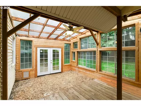 Exterior - 1929 NE Adams St, Camas, WA 98607 photo 4 of 5