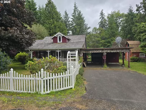 37564 Labiske Ln, Astoria, OR 97103