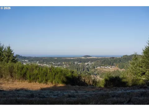95561 N Lake Ln, Lakeside, OR 97449