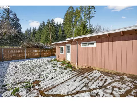Exterior - 87606 Rice Rd, Mapleton, OR 97453 photo 10 of 13