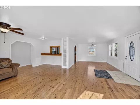 Living - 87606 Rice Rd, Mapleton, OR 97453 photo 8 of 8