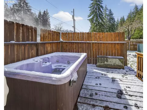 Exterior - 87606 Rice Rd, Mapleton, OR 97453 photo 11 of 13