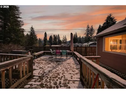 Exterior - 87606 Rice Rd, Mapleton, OR 97453 photo 6 of 13