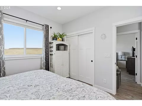 Bedroom - 1275 Wright Rd, Arlington, OR 97812 photo 5 of 5