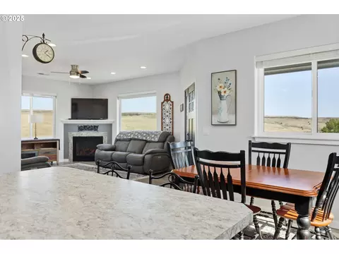 Dining - 1275 Wright Rd, Arlington, OR 97812 photo 2 of 2