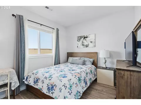 Bedroom - 1275 Wright Rd, Arlington, OR 97812 photo 1 of 5