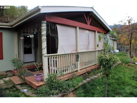 1320 Shoestring Rd, Riddle, OR 97469 photo 27