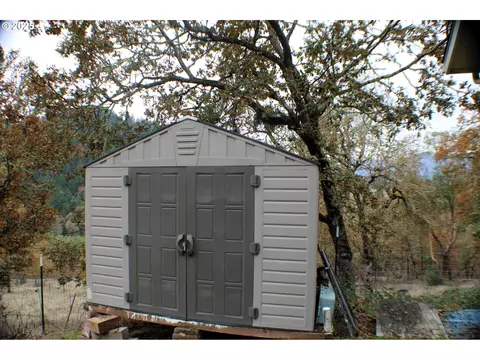 1320 Shoestring Rd, Riddle, OR 97469 photo 29