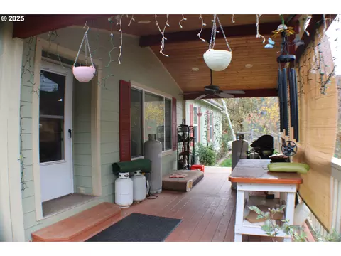 1320 Shoestring Rd, Riddle, OR 97469 photo 28