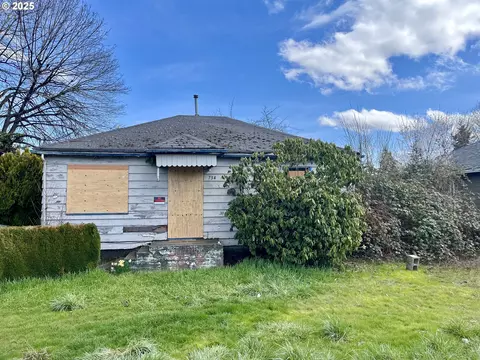 734 Lancaster Dr SE, Salem, OR 97317