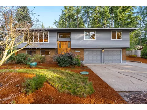16086 Winston Dr, Oregon City, OR 97045