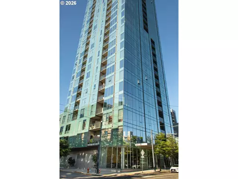1075 NW Northrup St #1812, Portland, OR 97209