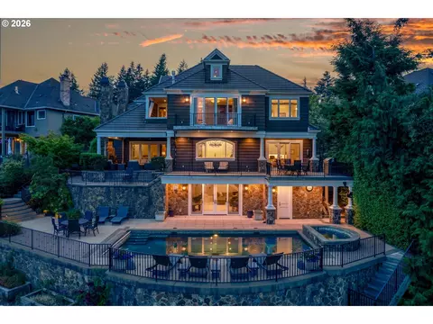 15599 Village Dr, Lake Oswego, OR 97034