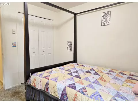 Bedroom - 795 Red Cedar Ct, Eugene, OR 97402 photo 6 of 9