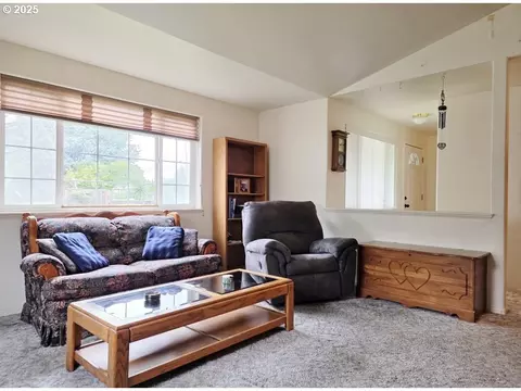 Living - 795 Red Cedar Ct, Eugene, OR 97402 photo 1 of 3