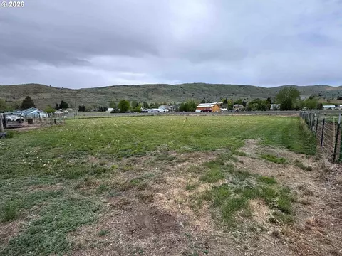 2400 Failing Ave, Baker City, OR 97814