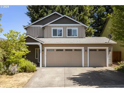 124 NE Megan Dr, Estacada, OR 97023